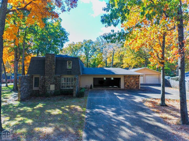 Property Photo:  2100 Paula Drive  AR 72404 