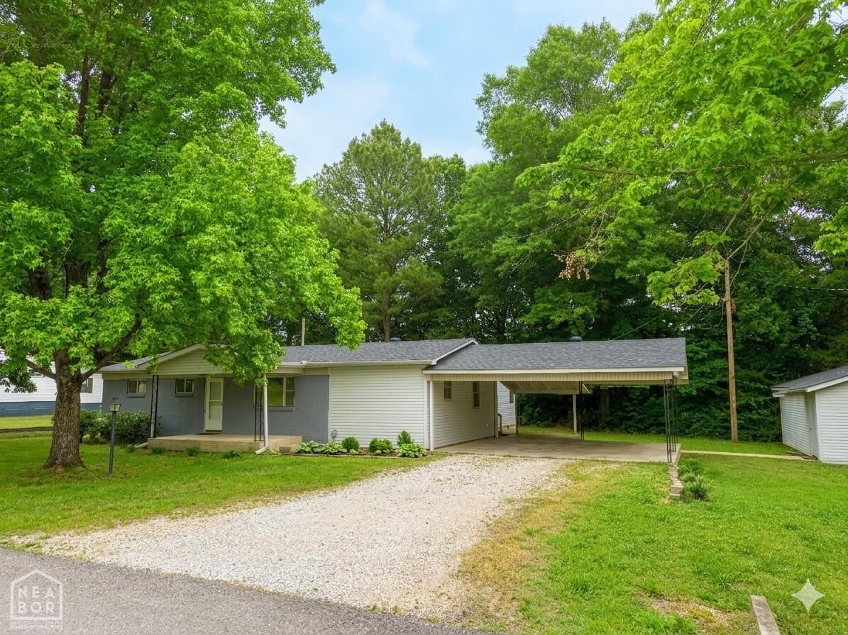 Property Photo: 409 Academy Drive AR 72450