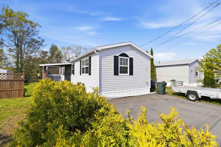 Property Photo: 141 Haven Drive NS B4V 4E4