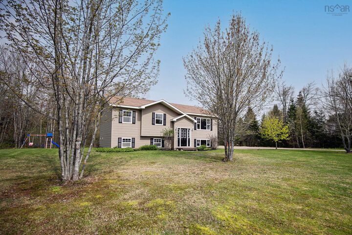 Property Photo: 1223 Southampton Road NS B4H 3Y4