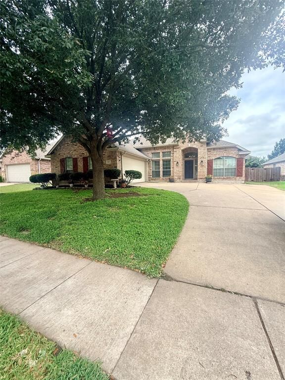 Property Photo:  1022 Spinnaker Drive  TX 75126 