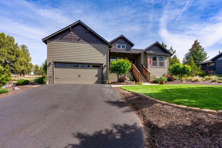 Property Photo:  748 Widgeon Road  OR 97756 