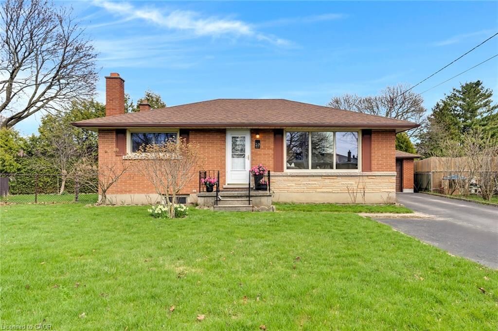 Property Photo: 10 Westoby Place ON N1E 2B3