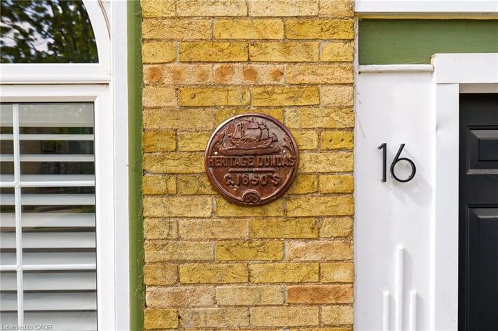 Property Photo:  16 Hatt Street  ON L9H 2E8 