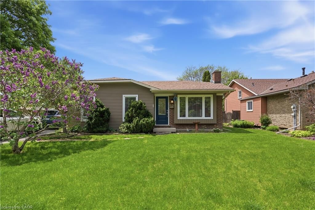 Property Photo: 31 Willcher Drive ON L2M 7C6