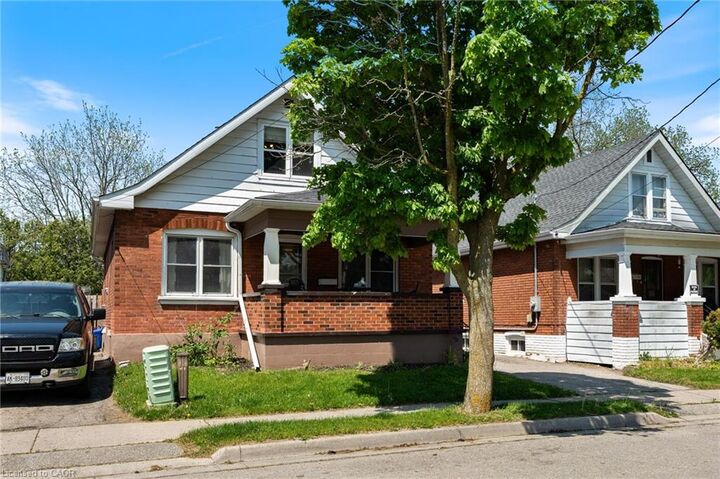 Property Photo: 51 Aberdeen Avenue ON N3S 1R7