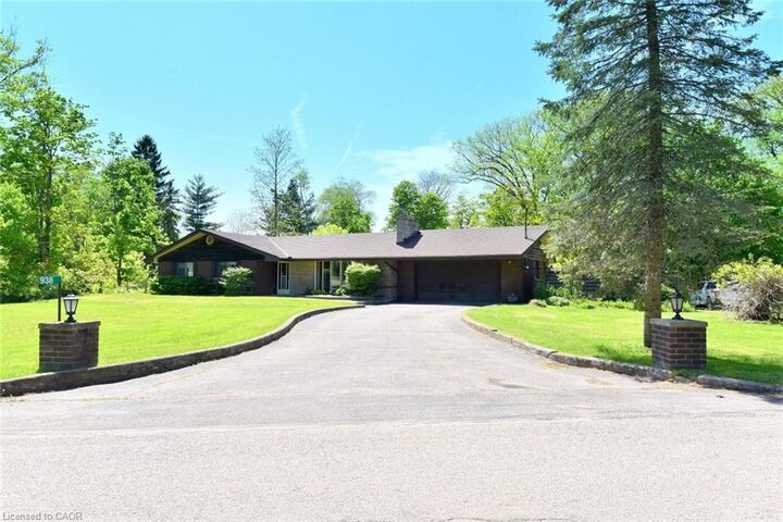 Property Photo:  938 Courtland Drive  ON L9G 3L1 