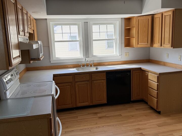 Property Photo:  56 South Main St 2  MA 01569 