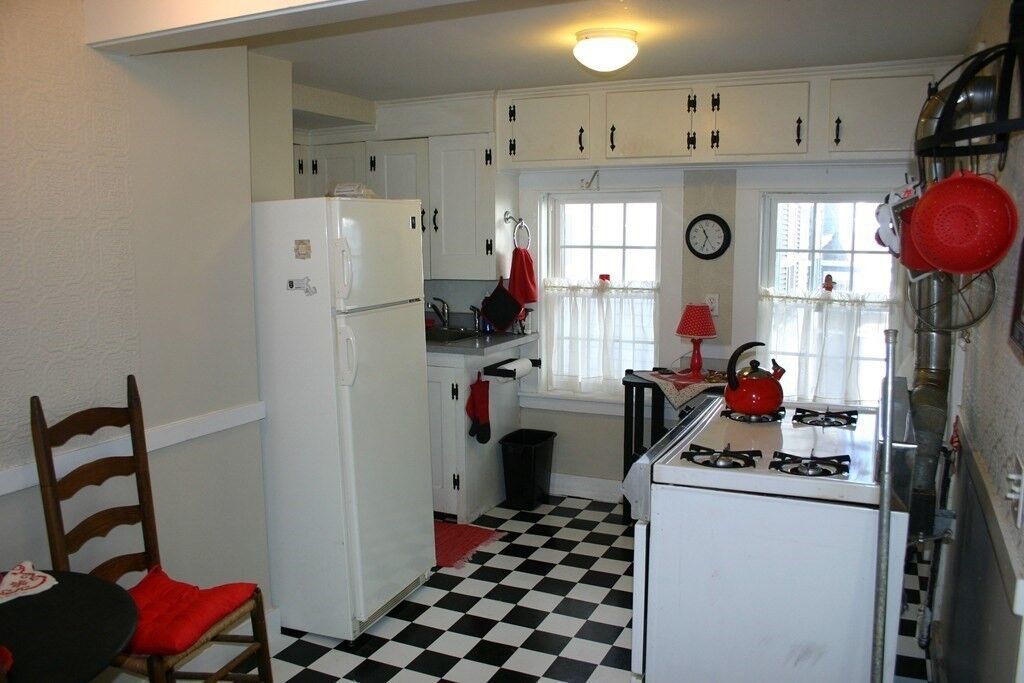 Property Photo:  905 Washington St 2R  MA 01746 