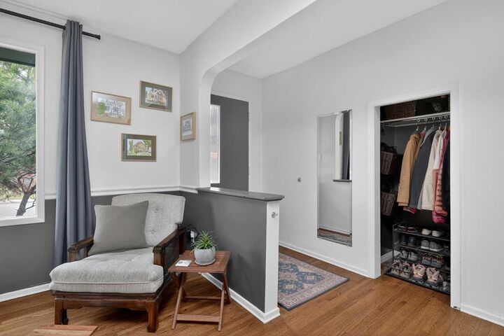Property Photo:  43 Coleridge Road NW  AB T2K 1X1 