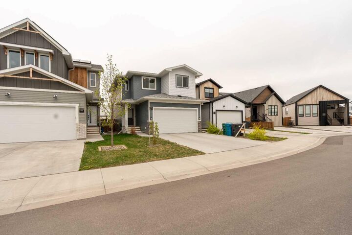 Property Photo:  95 Blackwolf Pass N  AB T1H 7H8 