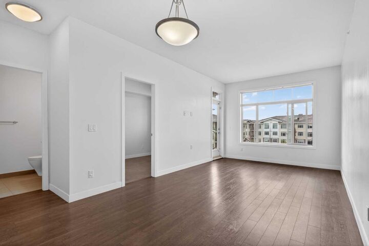 Property Photo:  10 Auburn Bay Link SE 402  AB T3M 1Y8 