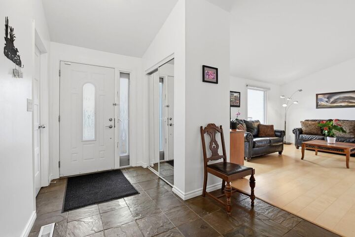 Property Photo:  60 Anquetel Close  AB T4R 1G7 