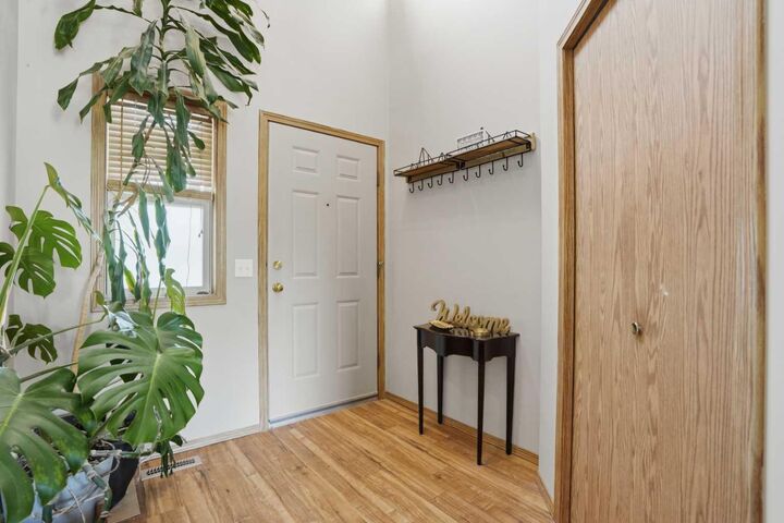 Property Photo: 11 Somerglen Place SW AB T2Y 3L5