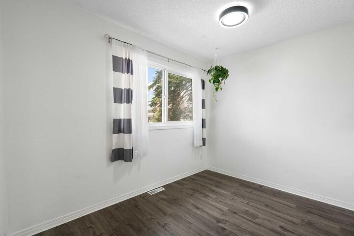Property Photo: 500 Allen Street SE 516 AB T4B 1J5
