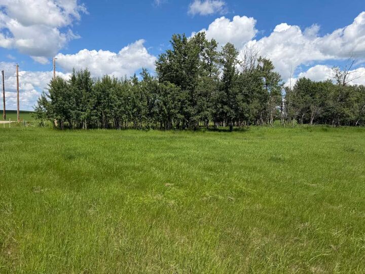 Property Photo: On Township Road 432 AB T4J 1R2