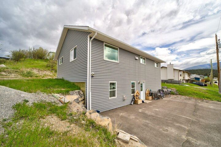 Property Photo:  8501 21 Avenue  AB T0K 0M0 