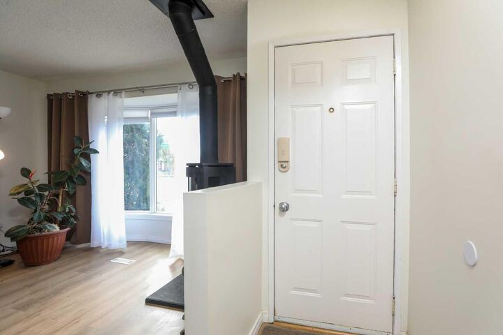 Property Photo: 101 Temple Boulevard W AB T1K 5K1