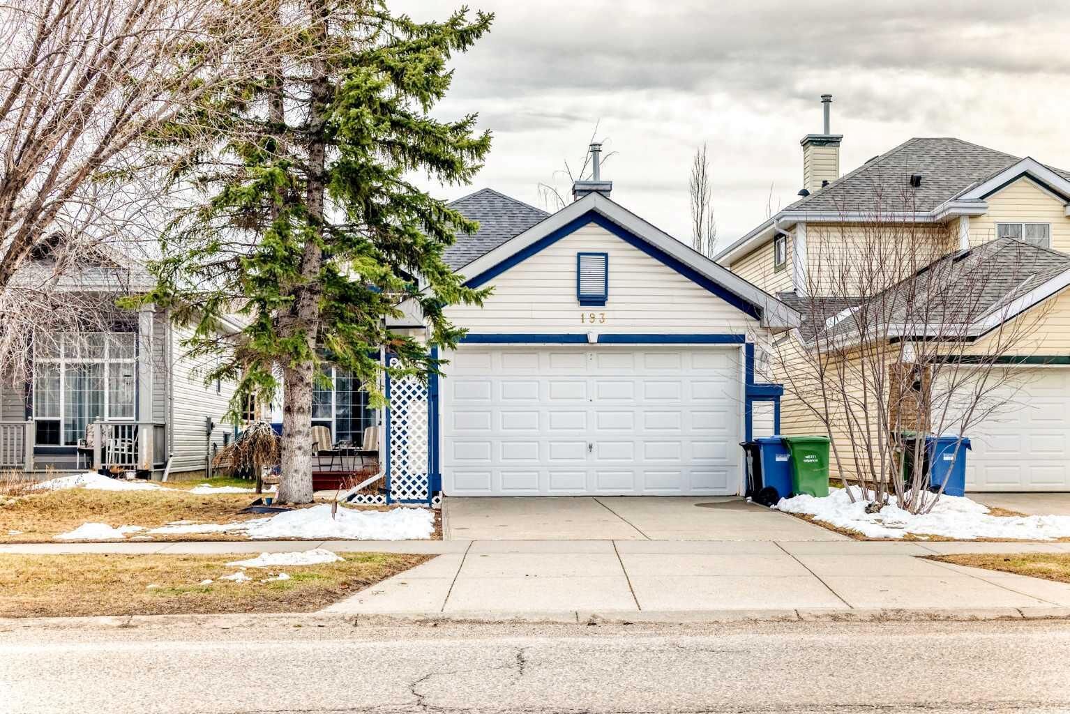Property Photo:  193 Somerset Drive SW  AB T2Y 3K2 
