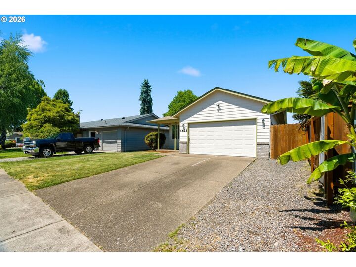 Property Photo:  4439 Longacres Ave  OR 97301 