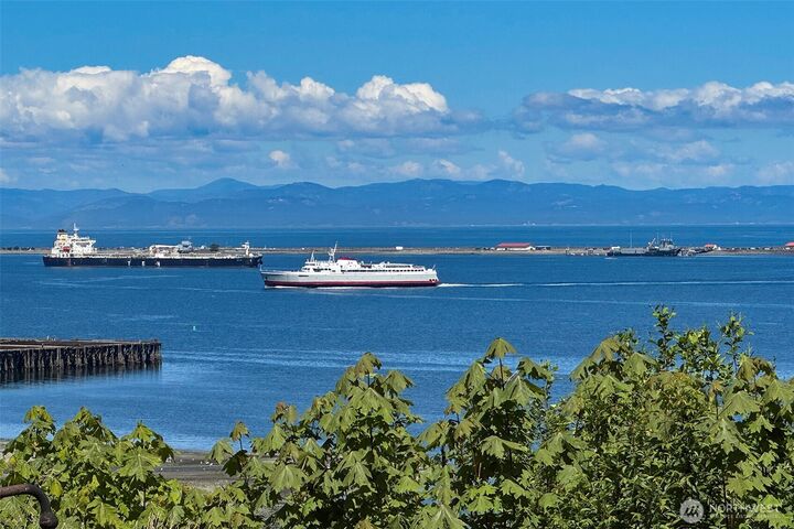 Property Photo: 1801 Harborcrest Place WA 98362