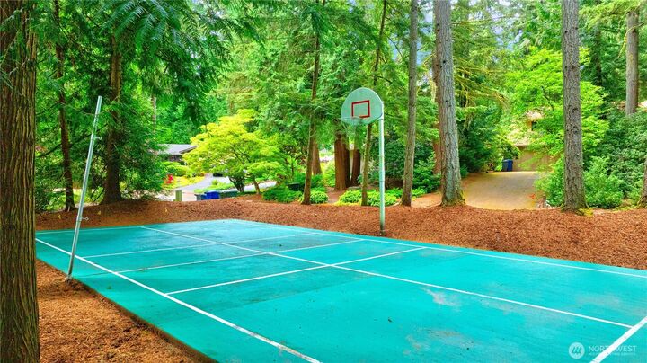 Property Photo: 3315 129th Avenue NE WA 98005