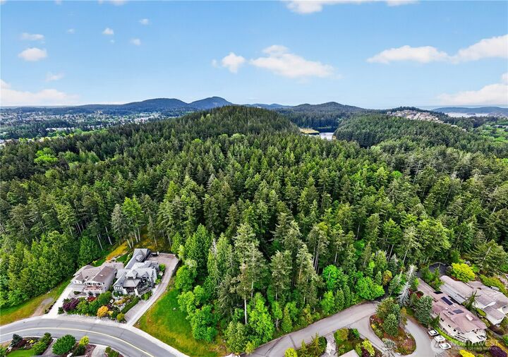 Property Photo:  2915  17th Street  WA 98221 