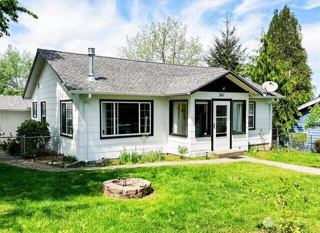 Property Photo: 541 S 3rd Street S WA 98557
