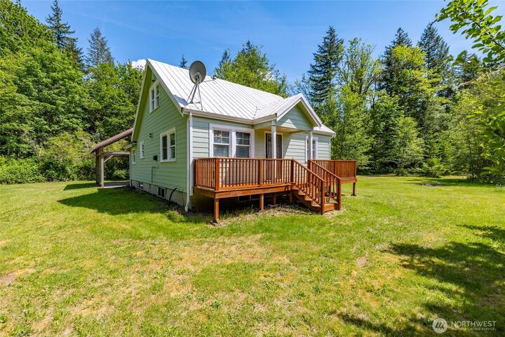 Property Photo: 60982 Dexter Lane WA 98267