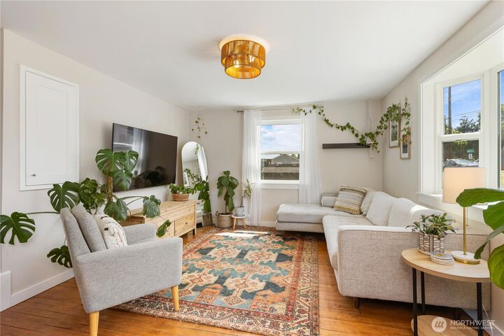 Property Photo: 7708 35th Avenue S WA 98118