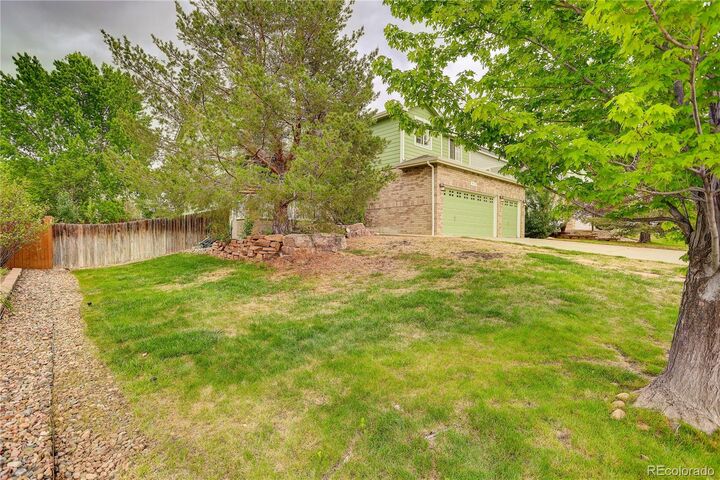 Property Photo:  919 Taylor Lane  CO 80516 