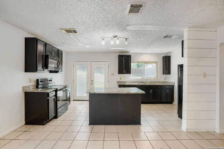 Property Photo:  5942 Hidden Glade  TX 78250 