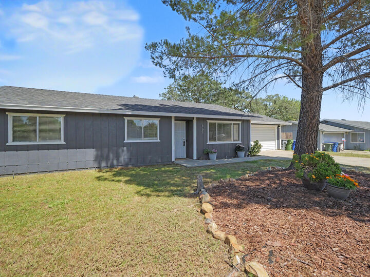 Property Photo:  861 Redwood Boulevard  CA 96003 