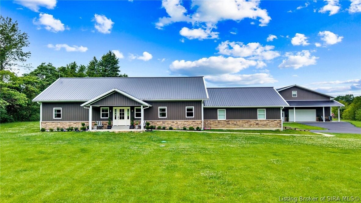 Property Photo: 5800 S US-31 IN 47170