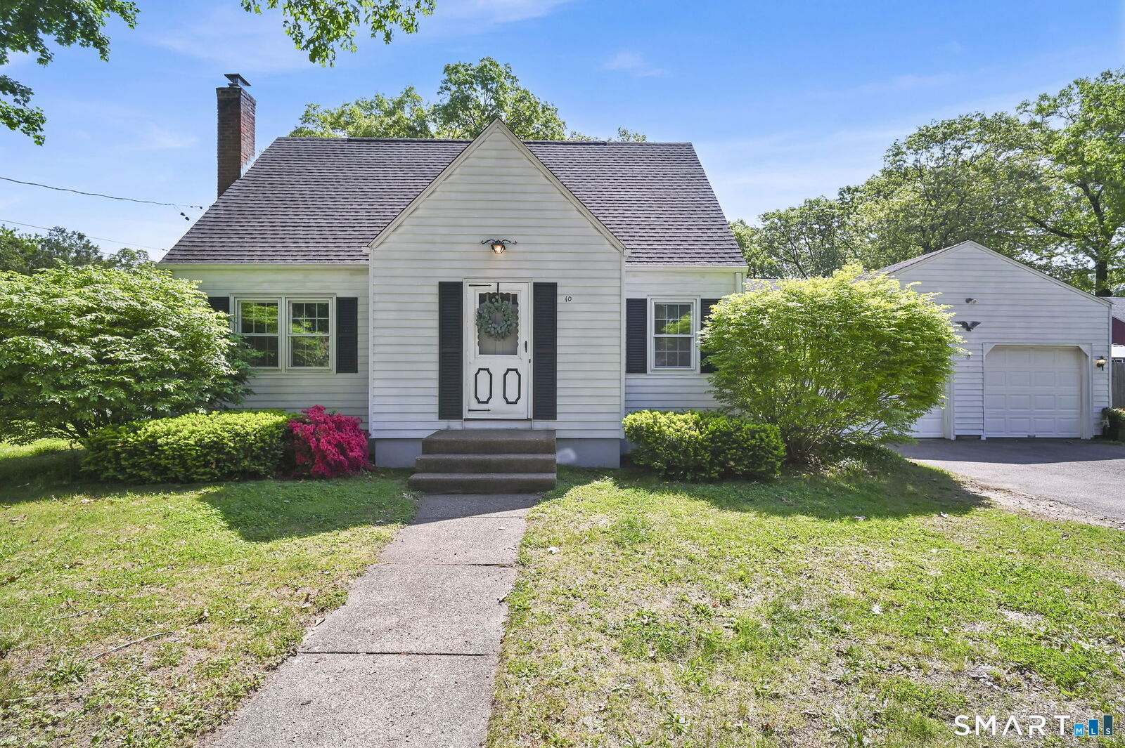 Property Photo:  10 Pine Drive  CT 06096 