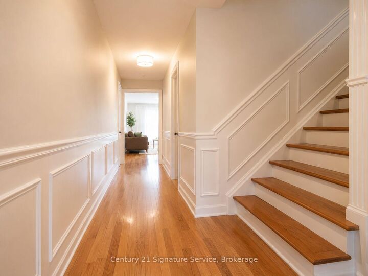 Photo de la propriété:  2395 Stefi Trail E  ON L6H 5Y5 