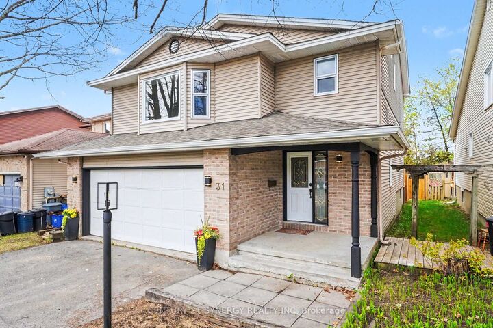 Property Photo:  31 Willow Glen Drive  ON K2M 1K8 