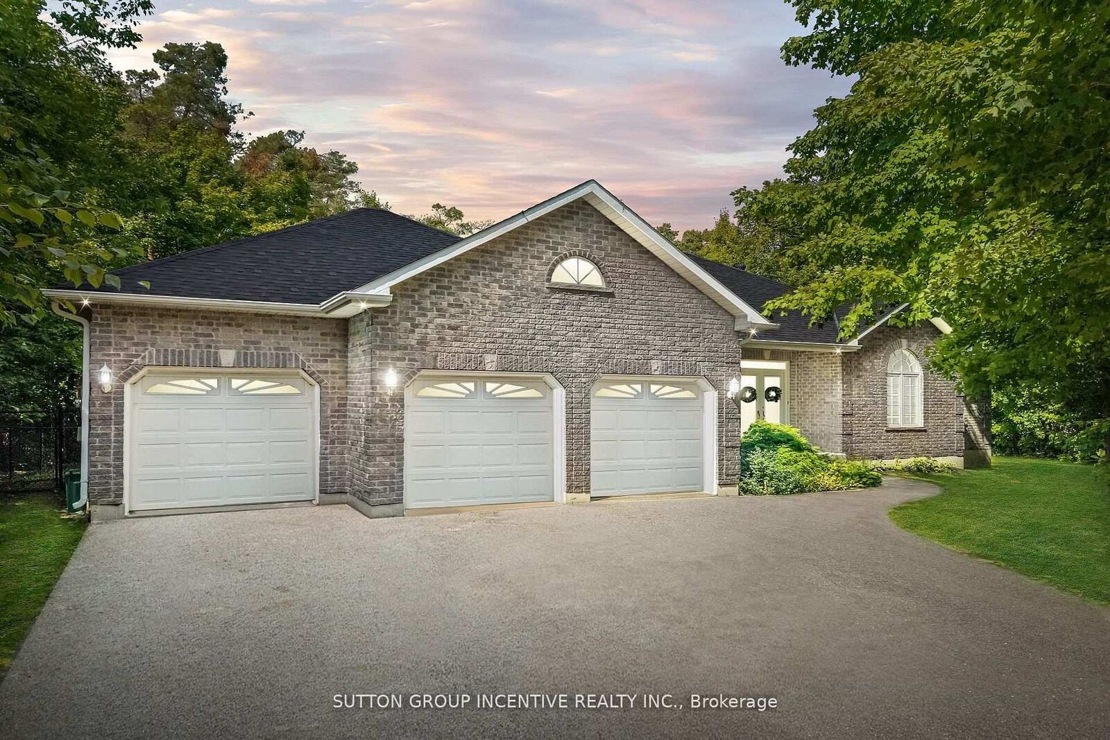 Property Photo:  1882 Providence Lane  ON L3V 6H2 