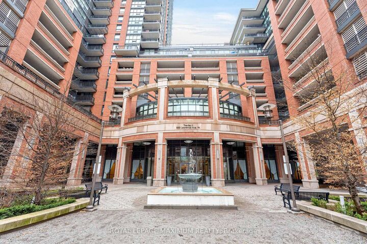 Property Photo: 830 Lawrence Avenue W 1510 ON M6A 0B6
