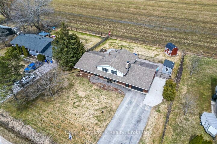 883 30th Street W — photo 1