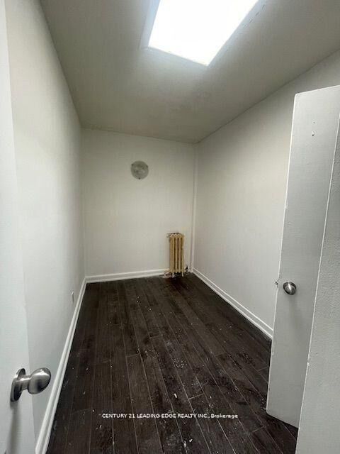 Photo de la propriété:  1516 Eglinton Avenue W Apt 2  ON M6E 2G8 