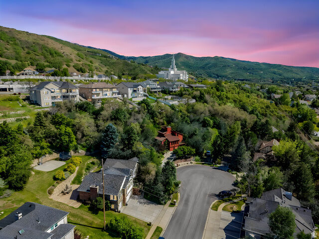 Property Photo:  295 S 1550 E  UT 84010 