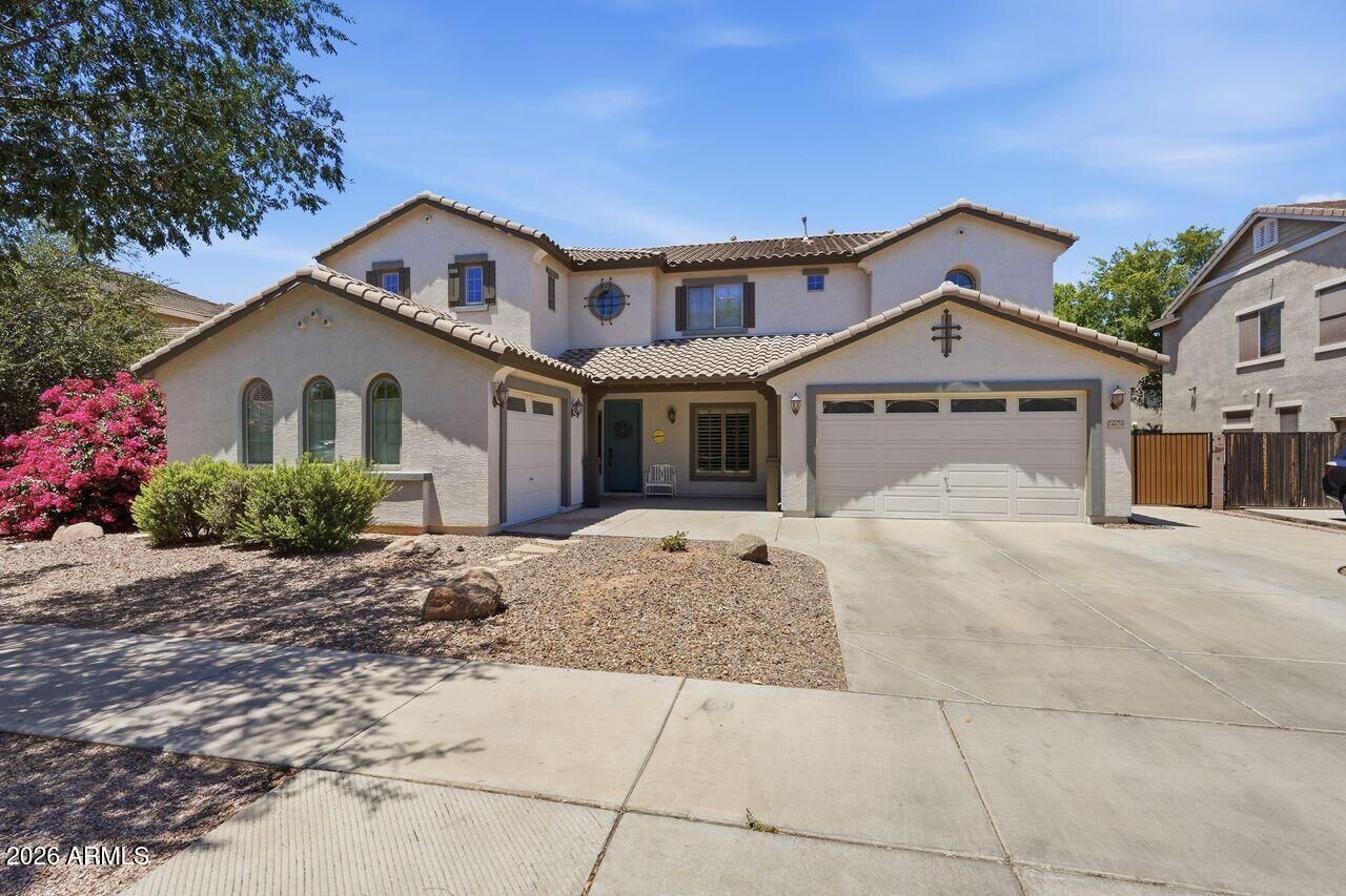 Property Photo: 18678 E Oriole Way AZ 85142