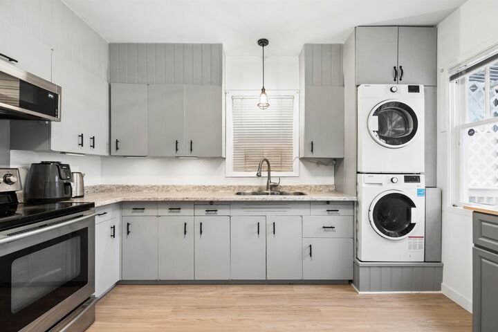 Property Photo: 936 W 17th Avenue BC V5Z 1V4