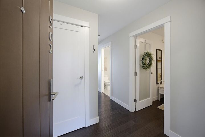 Property Photo: 14955 Victoria Avenue 502 BC V4B 1G2