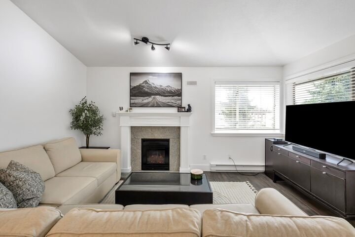 Property Photo: 33675 Marshall Road 308 BC V2S 1L4