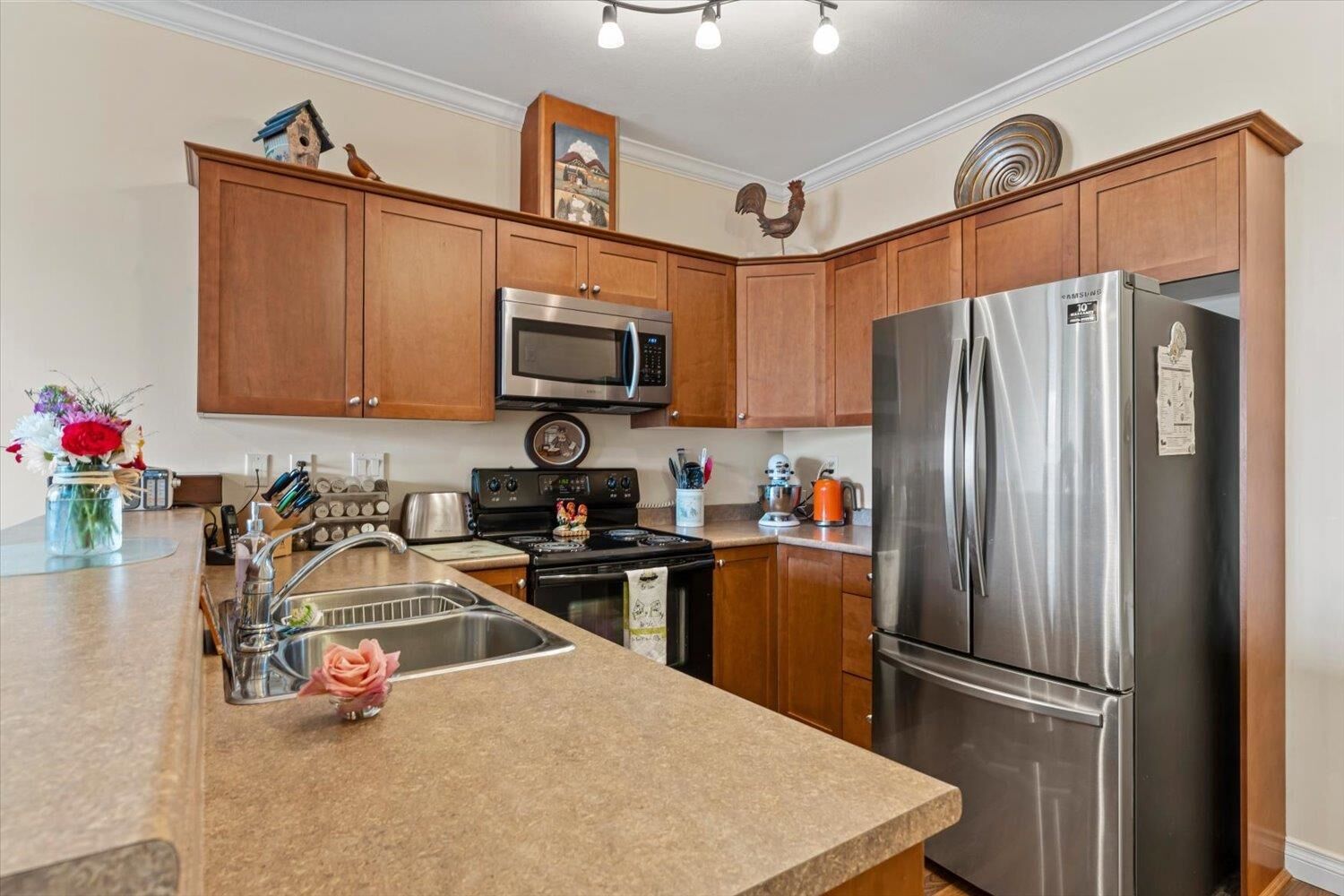 Property Photo:  45645 Knight Road 401  BC V2R 0B1 