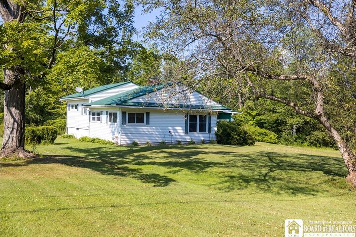 Property Photo:  5016 Stoneledge Road  NY 14710 