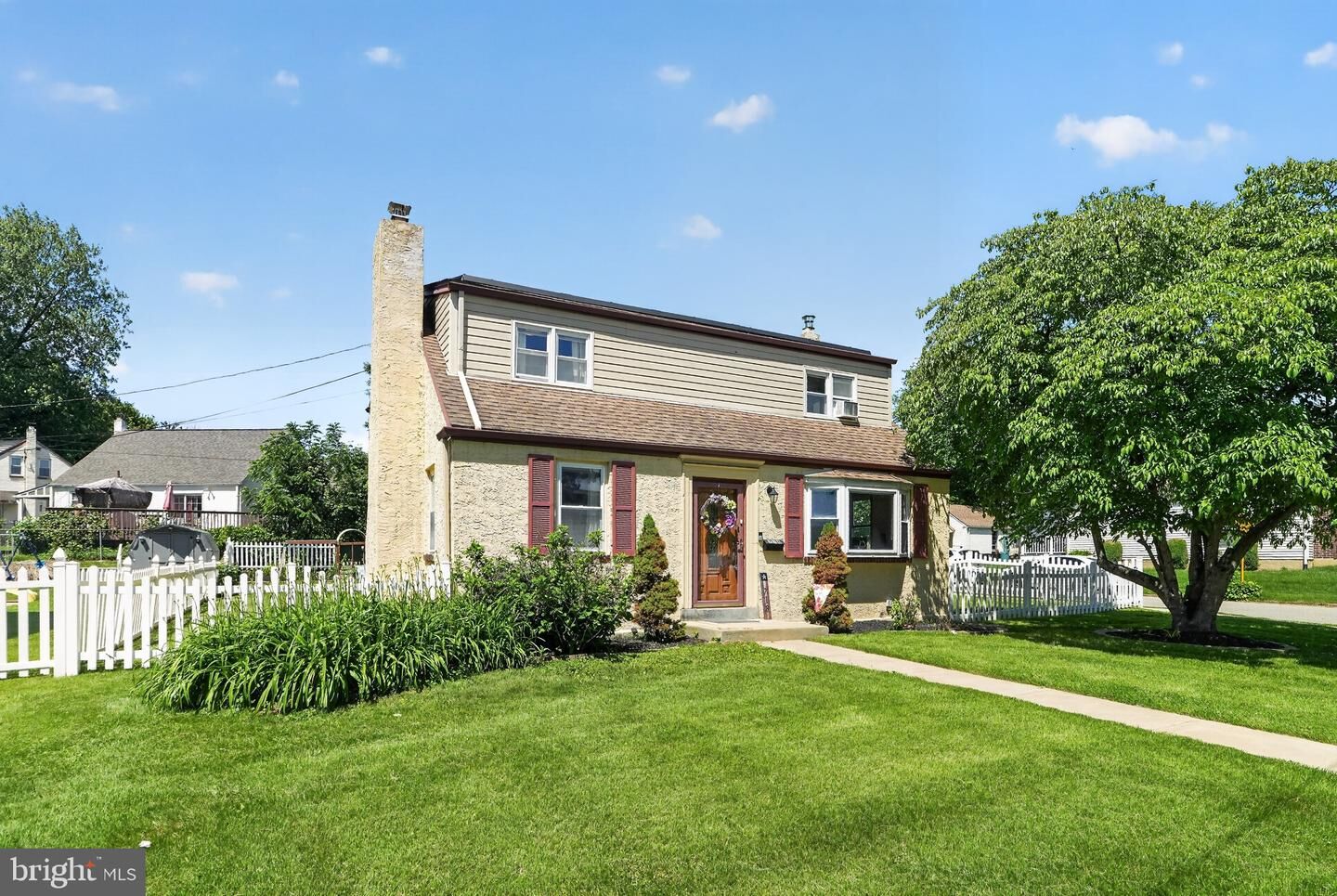Property Photo:  718 Pearl Avenue  PA 19070 