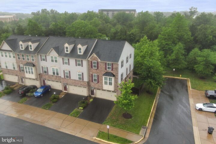 Property Photo:  7723 Milton Circle  VA 20155 